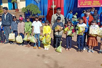 KẾ HOẠCH TỔ CHỨC CHƯƠNG TRÌNH “XUÂN YÊU THƯƠNG”  CHO HỌC SINH NGHÈO ĐÓN TẾT NĂM 2019