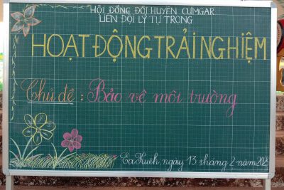 HOẠT ĐỘNG TRẢI NGHIỆM: ” BẢO VỆ MÔI TRƯỜNG”